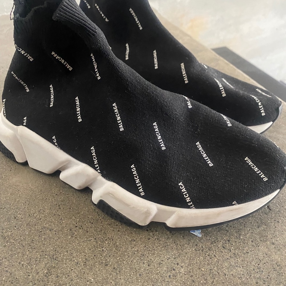 Balenciaga Speed Sneakers - Picture 7 of 8